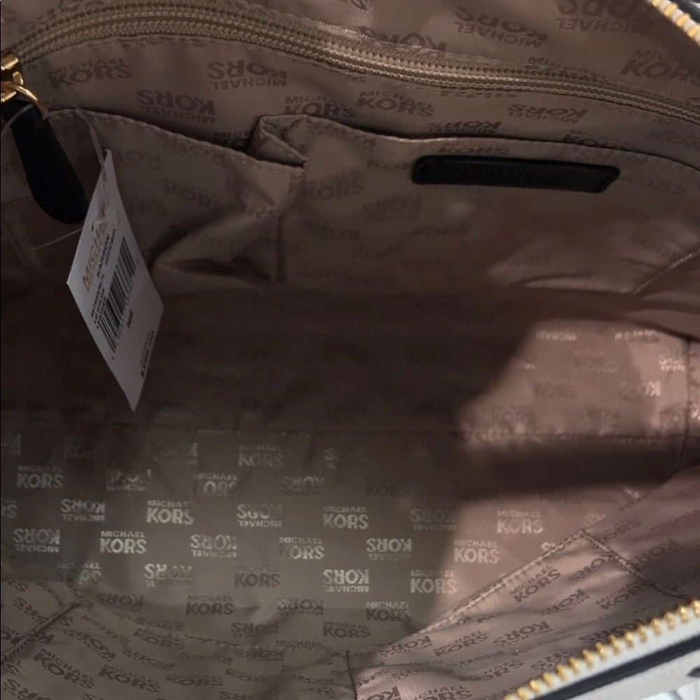 Michael Kors Handbag (your choice) - Picture 4 of 8